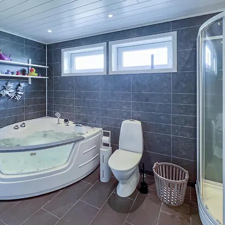 Stunning In With Kitchen